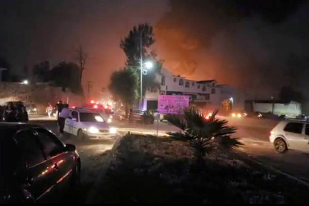 Explosão de oleoduto deixa dezenas de mortos e feridos em Tlahuelilpan, cidade localizada no estado mexicano de Hidalgo - 18/01/2019 Explosão de oleoduto deixa dezenas de mortos e feridos em Tlahuelilpan, cidade localizada no estado mexicano de Hidalgo - 18/01/2019