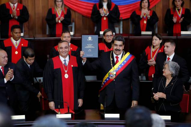 Nicolás Maduro durante a cerimônia de posse para seu segundo mandato presidencial, na Suprema Corte de Caracas, Venezuela - 10/01/2019 Nicolás Maduro durante a cerimônia de posse para seu segundo mandato presidencial, na Suprema Corte de Caracas, Venezuela - 10/01/2019