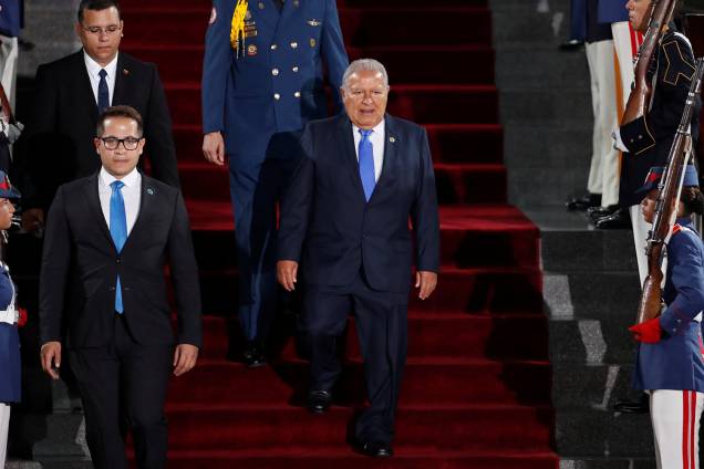 Presidente de El Salvador, Sanchez Ceren, chega na cerimônia de posse de Nicolás Maduro para seu segundo mandato presidencial, na Suprema Corte de Caracas, Venezuela - 10/01/2019 Presidente de El Salvador, Sanchez Ceren, chega na cerimônia de posse de Nicolás Maduro para seu segundo mandato presidencial, na Suprema Corte de Caracas, Venezuela - 10/01/2019