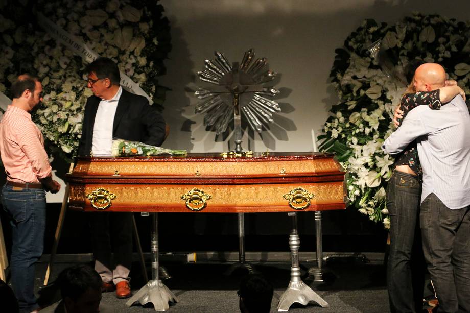 Familiares e amigos, durante velório do jornalista Ricardo Boechat no Museu da Imagem e do Som (MIS), na zona sul de São Paulo - 12/02/2019