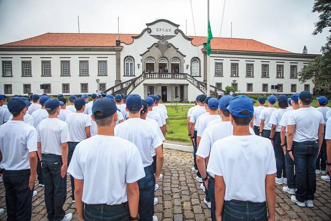 Escola Preparatória de Cadetes Escola Preparatória de Cadetes