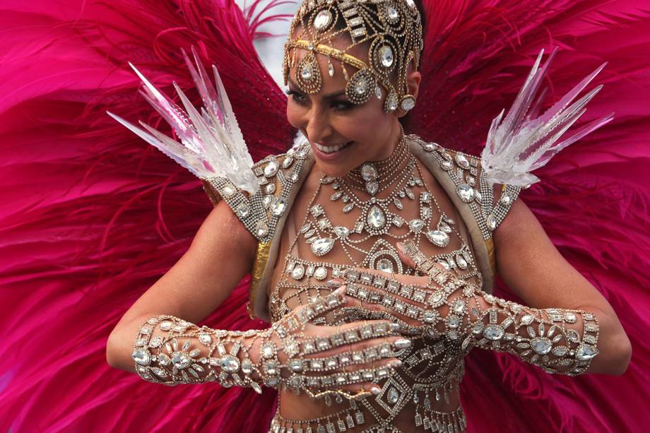 Sabrina Sato, rainha de bateria da Gaviões da Fiel, desfila durante a segunda noite de carnaval em São Paulo - 03/03/2019