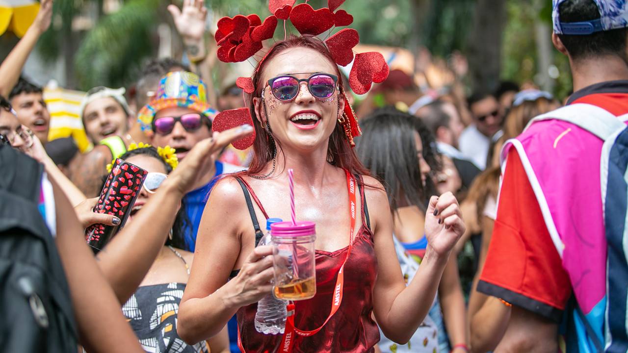 Foliões participam do bloco Casa Comigo, na zona oeste de São Paulo (SP) - 23/02/2019