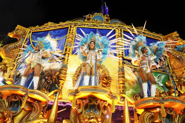 Componentes da escola de samba Unidos de Vila Isabel durante desfile no Sambódromo da Marquês de Sapucaí - 04/03/2019 Componentes da escola de samba Unidos de Vila Isabel durante desfile no Sambódromo da Marquês de Sapucaí - 04/03/2019