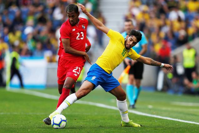 Lucas Paquetá (dir), disputa bola com Michael Murillo (esq), durante amistoso entre Brasil e Panamá, realizado no Estádio do Dragão, em Portugal - 23/03/2019 Lucas Paquetá (dir), disputa bola com Michael Murillo (esq), durante amistoso entre Brasil e Panamá, realizado no Estádio do Dragão, em Portugal - 23/03/2019