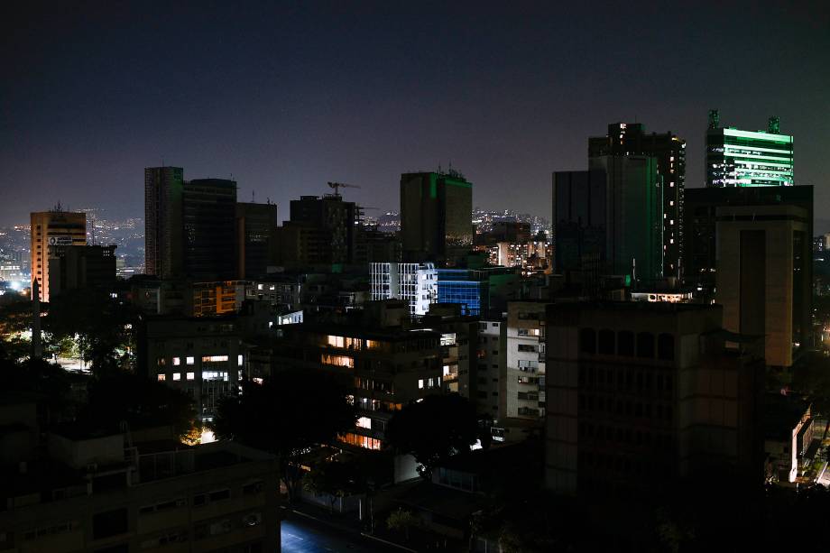 Vista geral da cidade de Caracas durante o terceiro do apagão que afeta grande parte da Venezuela - 09/03/2019