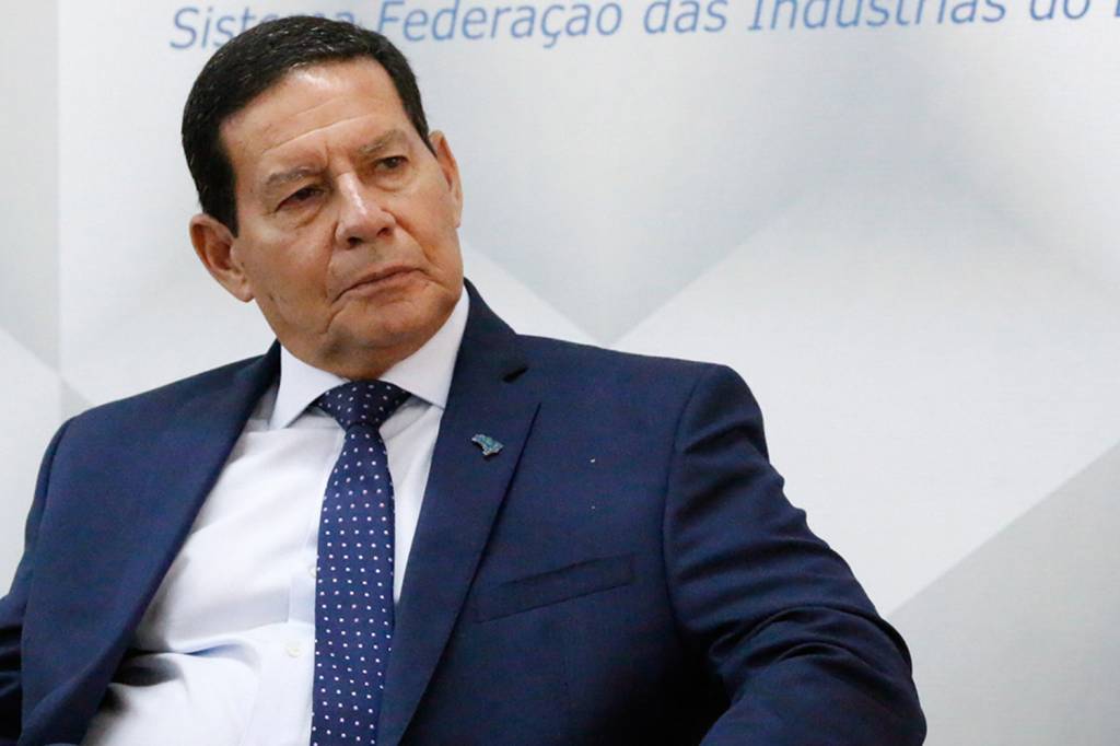 Bolsonaristas fugiram porque não confiam na Justiça brasileira, diz Mourão