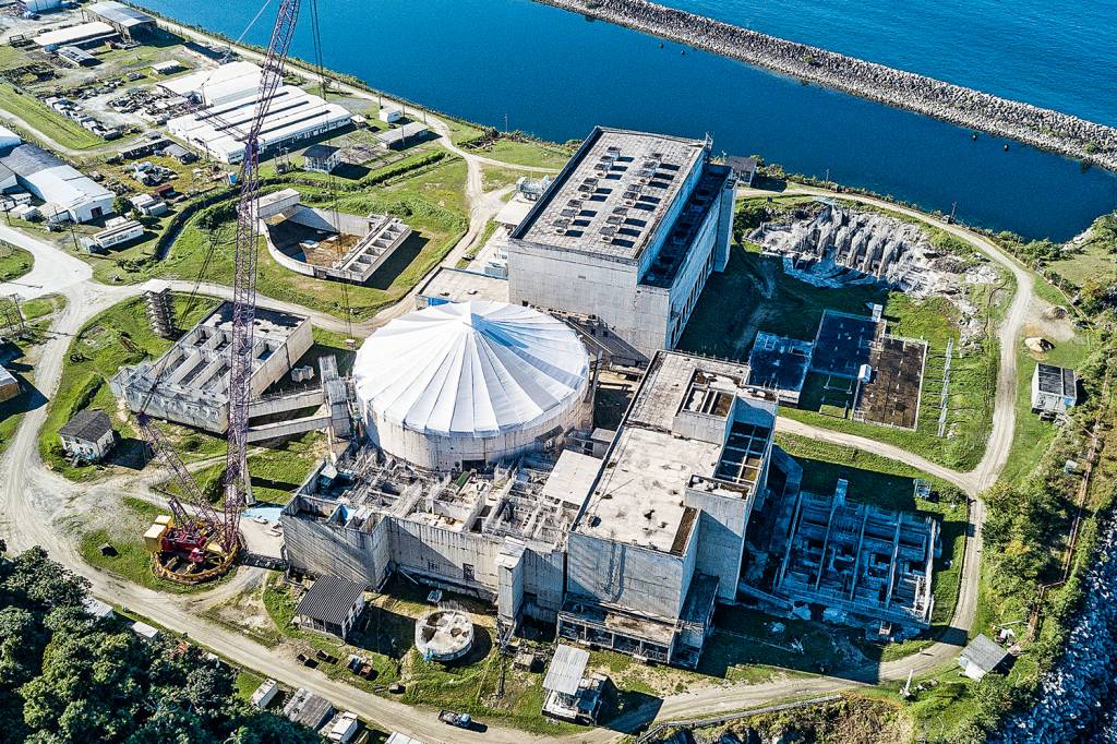 Comissão de Minas e Energia chama ministros de Lula para discutir Angra 3