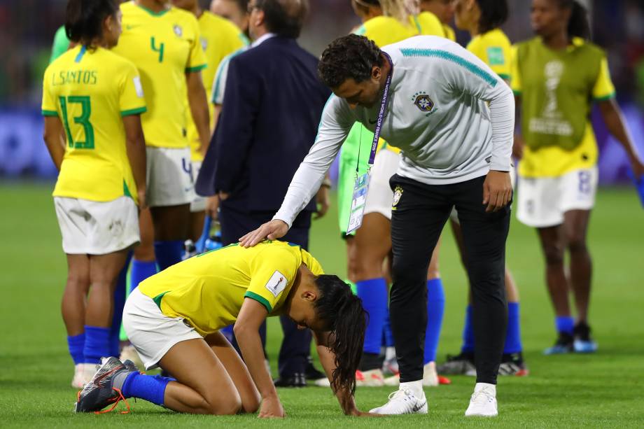 Jogadora brasileira chora no jogo entre França e Brasil, válido pela Copa do Mundo Feminina 2019 Oitavas de final - 23/06/2019 Jogadora brasileira chora no jogo entre França e Brasil, válido pela Copa do Mundo Feminina 2019 Oitavas de final - 23/06/2019