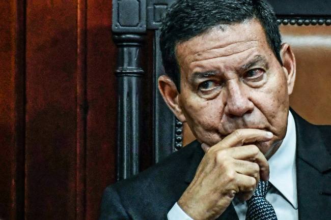 HAMILTON MOURAO -