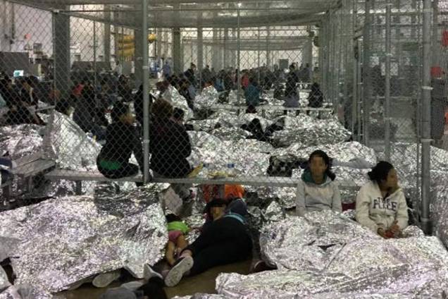 Em maio, 144.000 pessoas foram detidas por agentes de fronteira, mas não há espaço suficiente nos centros de detenção e recepção dos Estados Unidos para os imigrantes Em maio, 144.000 pessoas foram detidas por agentes de fronteira, mas não há espaço suficiente nos centros de detenção e recepção dos Estados Unidos para os imigrantes