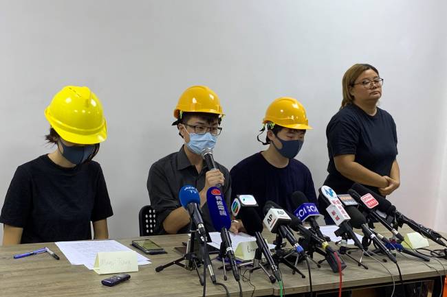 Manifestantes de Hong Kong em coletiva