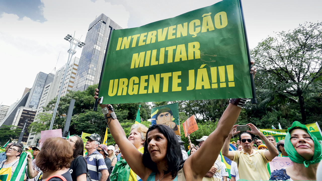 Intervenção militar