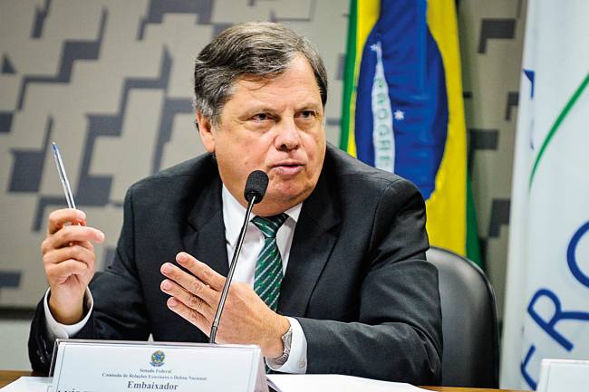 CRE – Comissão de Relações Exteriores e Defesa Nacional CRE – Comissão de Relações Exteriores e Defesa Nacional