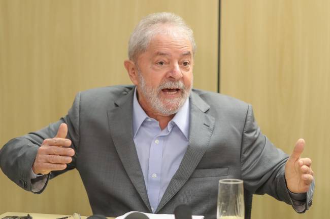 LULA-ENTREVISTA FOLHA-2019-9468