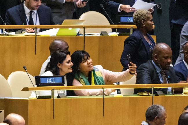 Índia-Ysani-Kalapalo-MICHELLE-BOLSONARO-ONU-2019 Índia-Ysani-Kalapalo-MICHELLE-BOLSONARO-ONU-2019