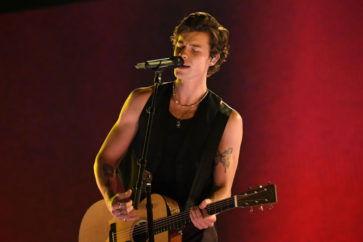 Agora com Bruna Marquezine, o passado problemático de Shawn Mendes com ex-namorada