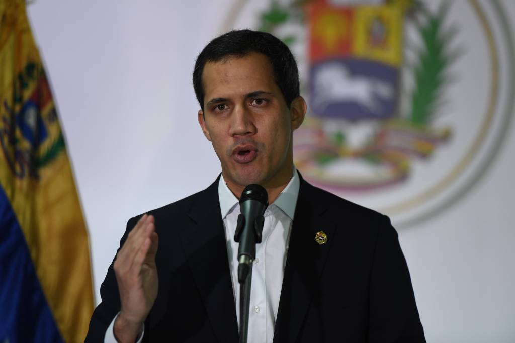 Venezuela: Guaidó acusa Maduro de encenar invasão para próprio benefício