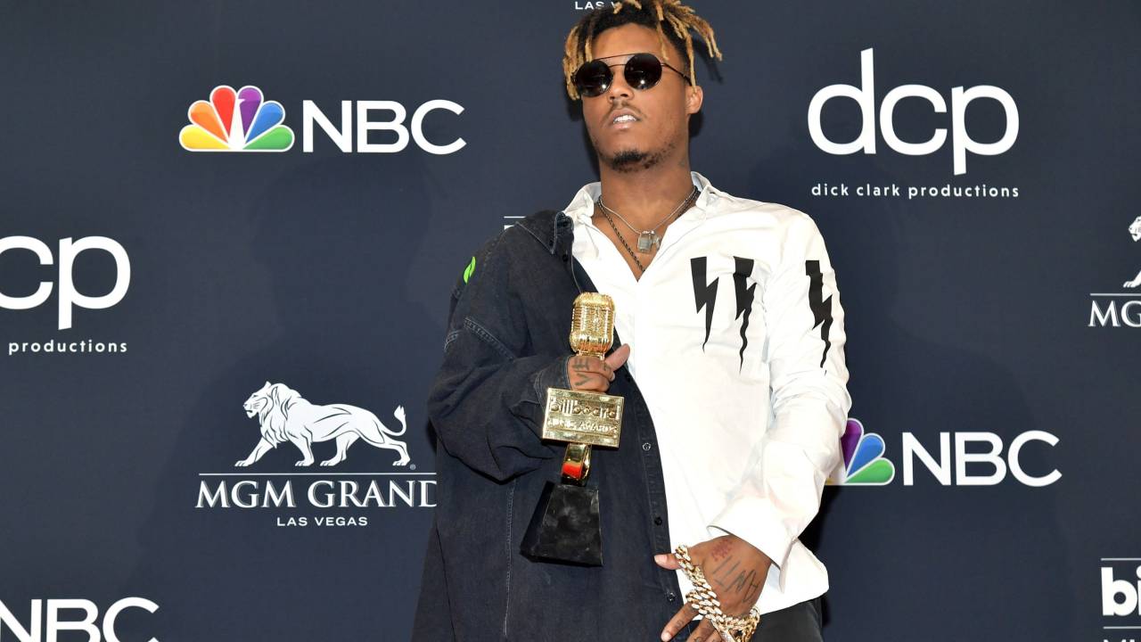 O rapper Juice WRLD morreu aos 21 anos após sofrer uma convulsão num aeroporto de Chicago