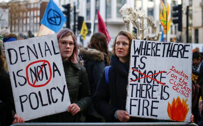 Protesters demonstrate over Australia’s bushfires crisis, in London Protesters demonstrate over Australia’s bushfires crisis, in London