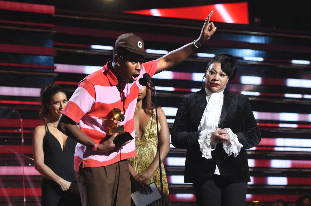 Grammy: boas surpresas em meio a joelhadas tradicionalistas