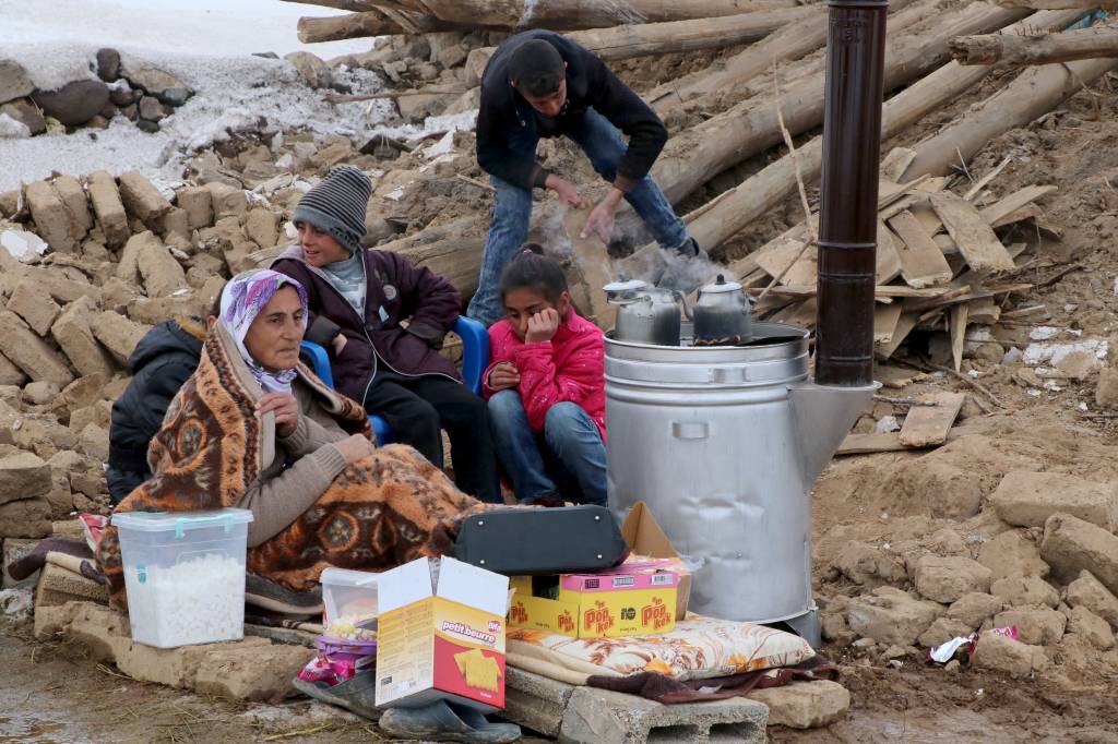 TURKEY-IRAN-QUAKE TURKEY-IRAN-QUAKE