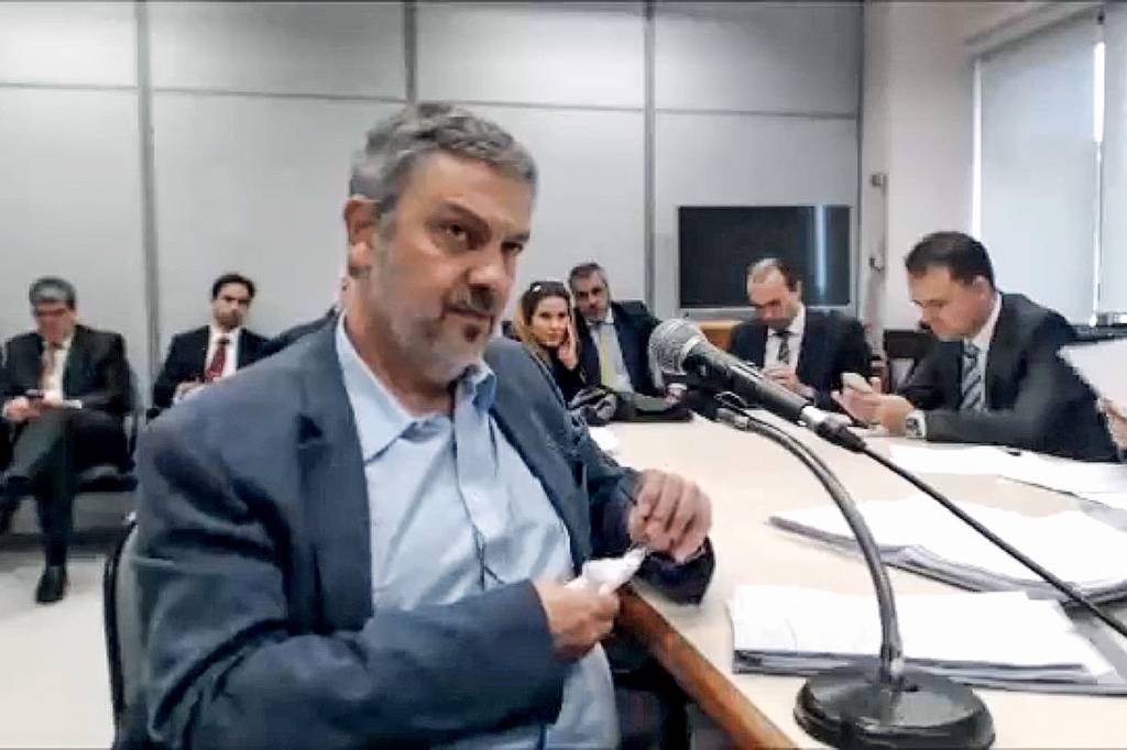Relatório da PF detona delação de Palocci em novo revés para o ex-ministro