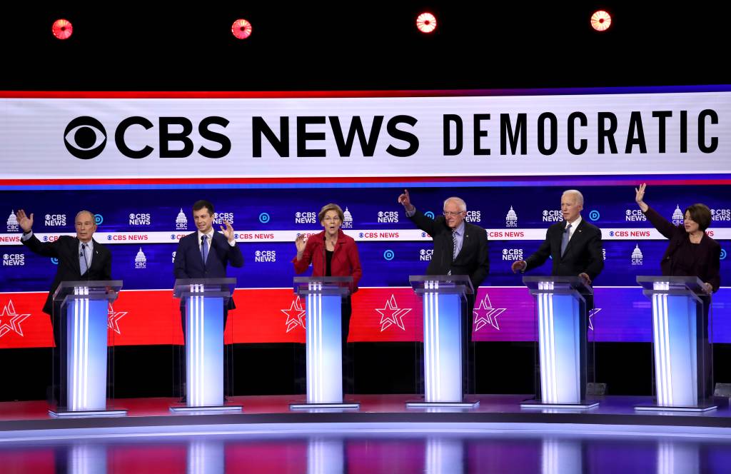 Quem está ganhando a corrida pela indicação democrata nos EUA?