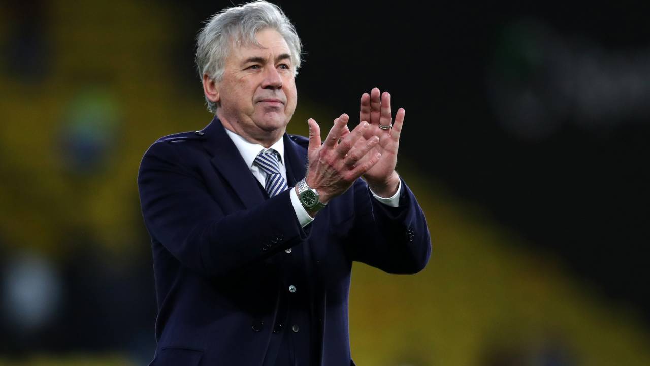 Ancelotti deixou o Everton para voltar ao Real Madrid -