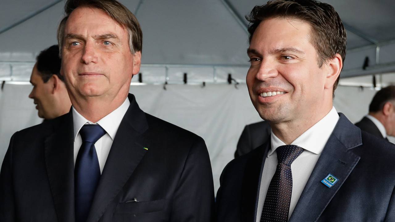 Chefe da Abin entra na campanha de Bolsonaro