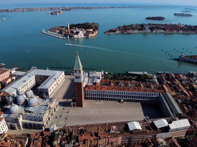 Veneza Vista aérea da Praça São Marcos, em Veneza. 10/04/2020