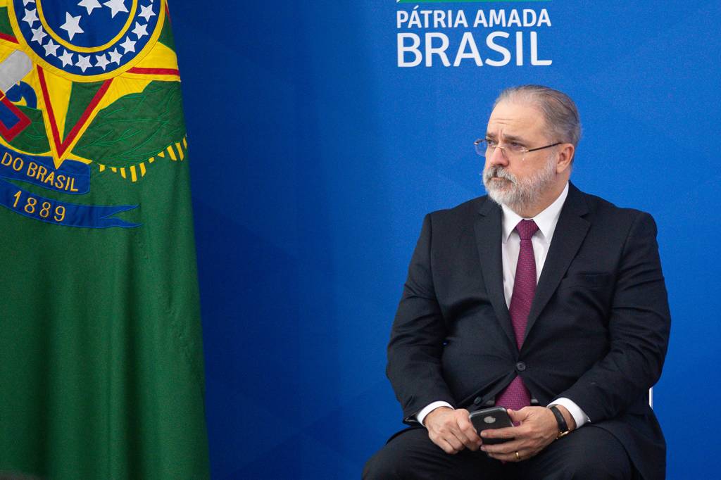 New Health Minister of Brazil Nelson Teich Is Sworn into Office Amidst the Coronavirus (COVID-19) Pandemic New Health Minister of Brazil Nelson Teich Is Sworn into Office Amidst the Coronavirus (COVID-19) Pandemic