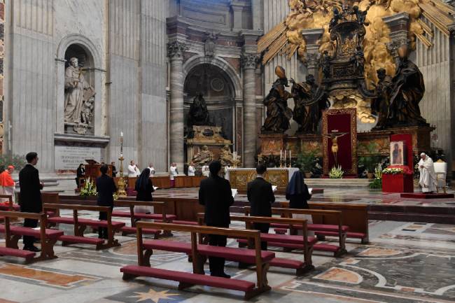 Papa Francisco reza missa de Páscoa na Basílica de São Pedro, em meio à pandemia de coronavírus Papa Francisco reza missa de Páscoa na Basílica de São Pedro, em meio à pandemia de coronavírus