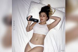 CAPA DISCO CHARLI XCX -.jpg CAPA DISCO CHARLI XCX -.jpg