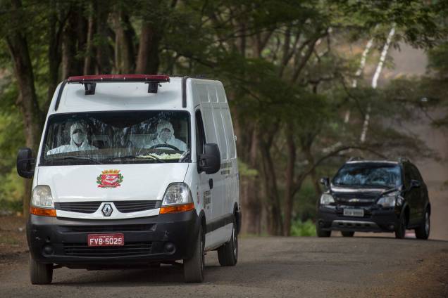 Cemitério da Vila Formosa, o maior da América Latina e responsável pelo sepultamento da maioria dos óbitos causados pela Covid-19 na cidade de São Paulo. Cemitério da Vila Formosa, o maior da América Latina e responsável pelo sepultamento da maioria dos óbitos causados pela Covid-19 na cidade de São Paulo.