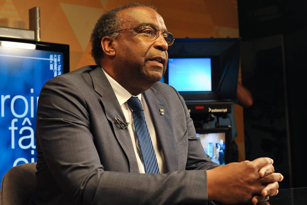 Almirante próximo a Bolsonaro recomendou Decotelli