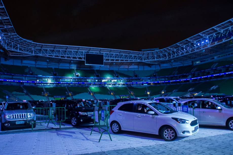 Show da banda Jota Quest em estilo "drive-in" realizado no Estádio Allianz Parque, em São Paulo