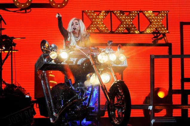 A cantora se apresenta no palco do iHeartRadio Music Festival, realizado em 2011 A cantora se apresenta no palco do iHeartRadio Music Festival, realizado em 2011