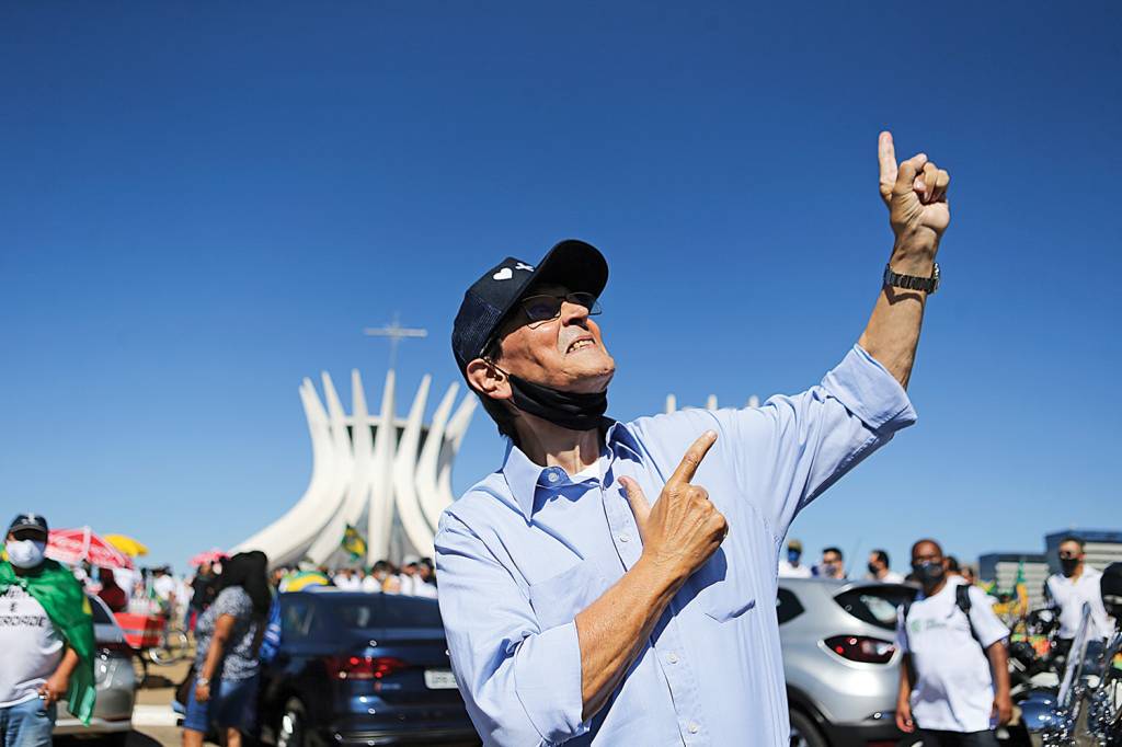 (DF), 09/07/2020 – Manifestação / Liberação das Armas Bob