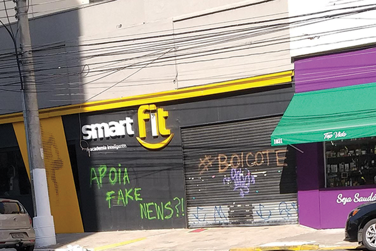SMART FIT-FAKE NEWS-2020-1.jpg Academia Smart Fit