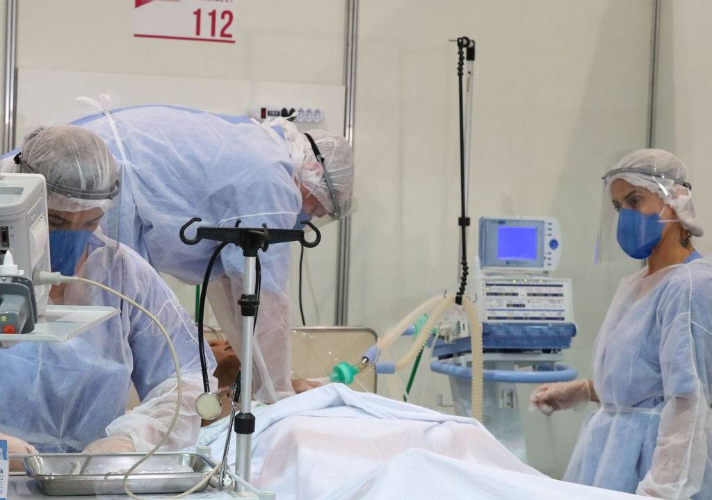 Oito em cada dez contaminados no Brasil se recuperaram da Covid-19