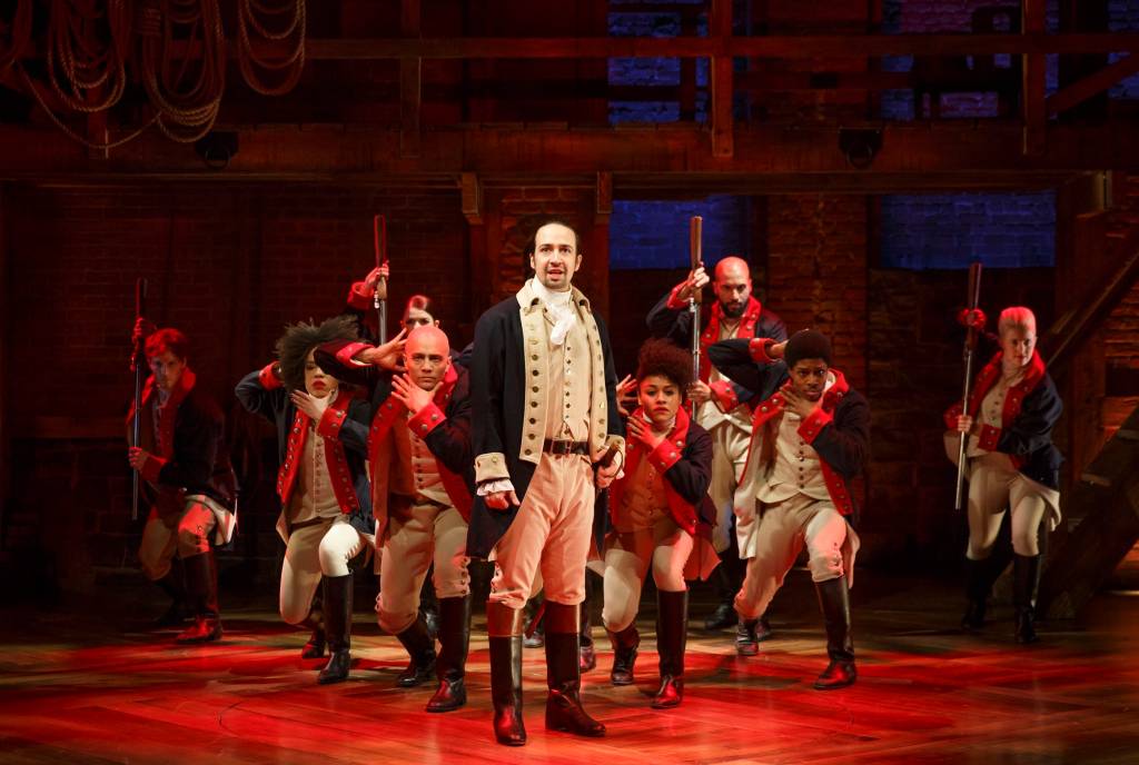 hamilton1499rr-photo-credit-joan-marcus Cena do musical 'Hamilton', com Lin-Manuel Miranda