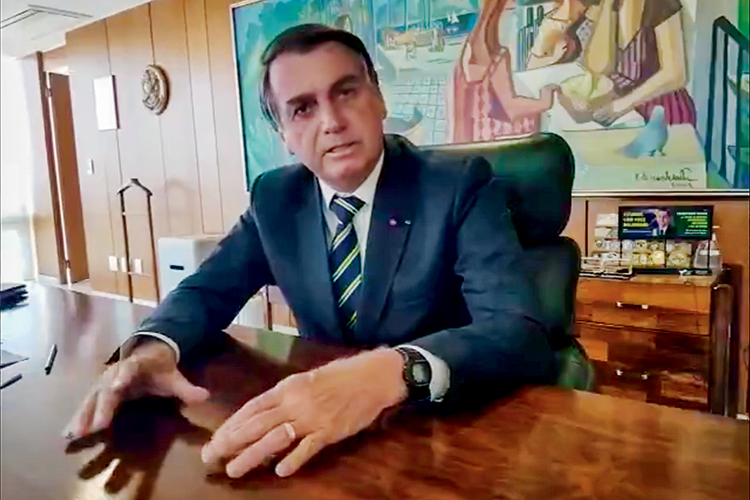 Bolsonaro desconfia de “infiltrados do PT” na equipe econômica