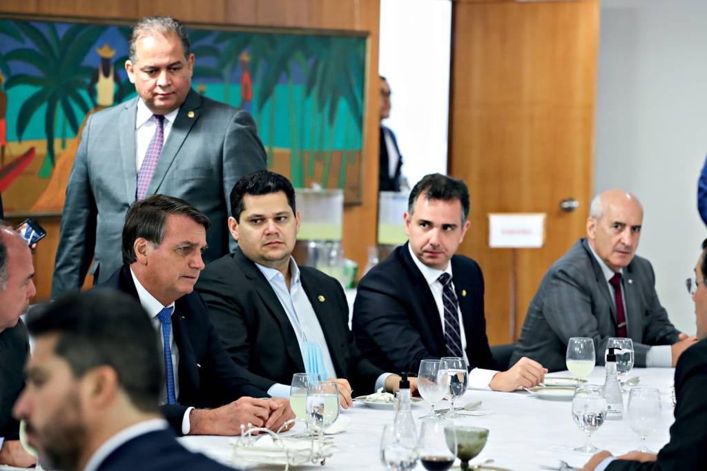 A “taxa de fidelidade” dos partidos e dos políticos que apoiam o governo