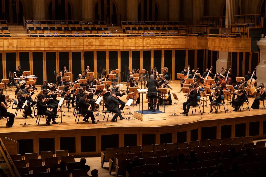 2020-10-15-ssp26-concerto-liebreich_foto-mariana-garcia-22 Orquestra Sinfônica de São Paulo faz primeira apresentação após quarentena, com integrantes de máscaras e distanciamento -