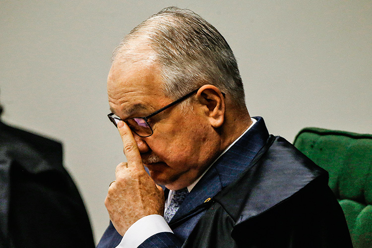 Edson Fachin 04.jpg VETO - Edson Fachin: o ministro do STF barrou a alíquota zero para a importação de revólver e pistola -