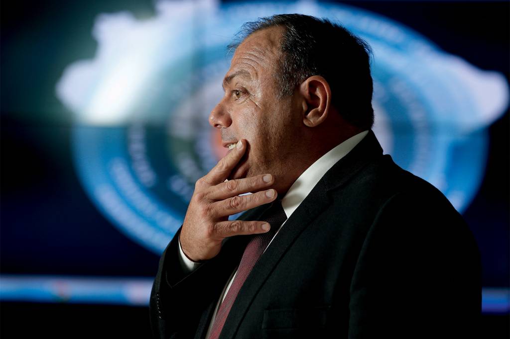 Gestão de general Pazuello na Saúde incomoda cúpula das Forças Armadas