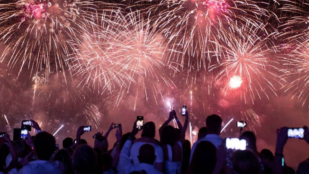 Festas de fim de ano canceladas: temor de nova onda de contágio