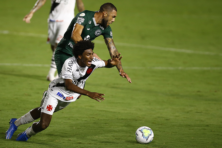 Tales Magno, do Vasco da Gama, durante partida contra o Goiás pela última rodada do Brasileirão 2020 -