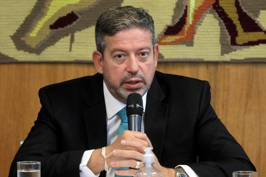 Áudio vaza e mostra irritação de Arthur Lira com o PT: ‘não negocio mais’